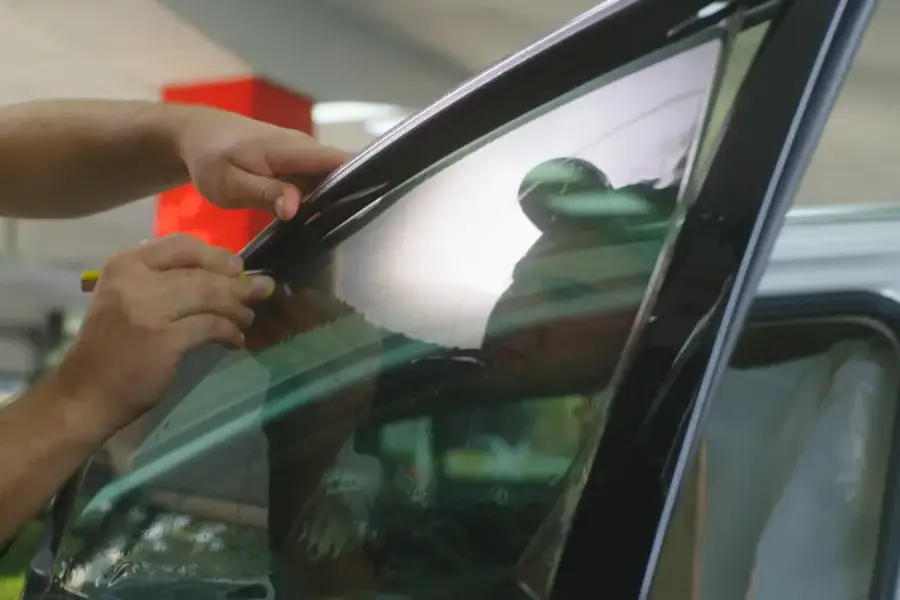 Experienced Window Tint Removal Phoenix, AZ Experienced Window Tint Removal Phoenix, AZ